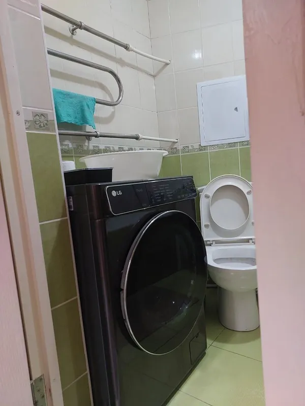 1/2/16 Nukus ko‘chasi, Glinka, mebel va texnika bilan 3