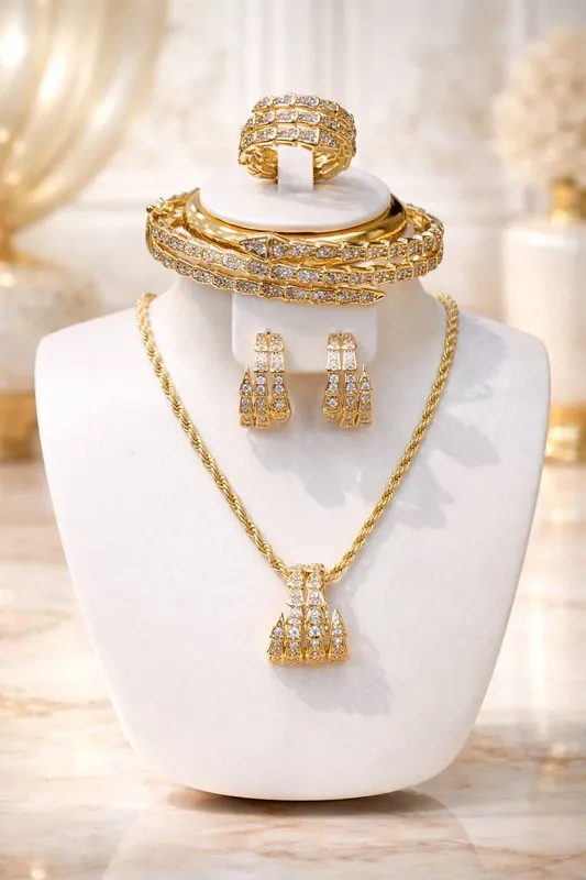 Набор бижутерии Bvlgari