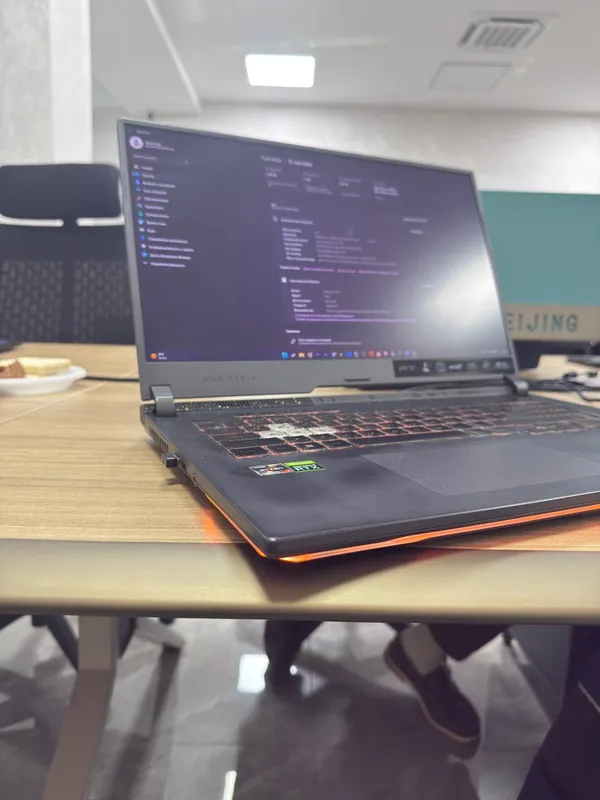 ASUS ROG Strix G713 3 ASUS ROG Strix G713 3