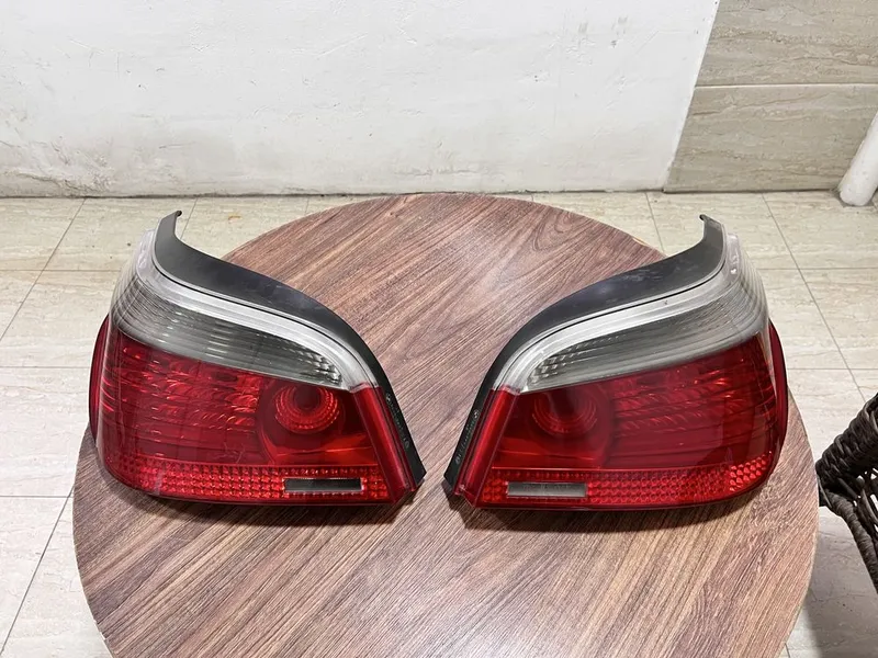 Продаю задний фонарь Стоп Фара комлект от BMW E60 Продаю задний фонарь Стоп Фара комлект от BMW E60