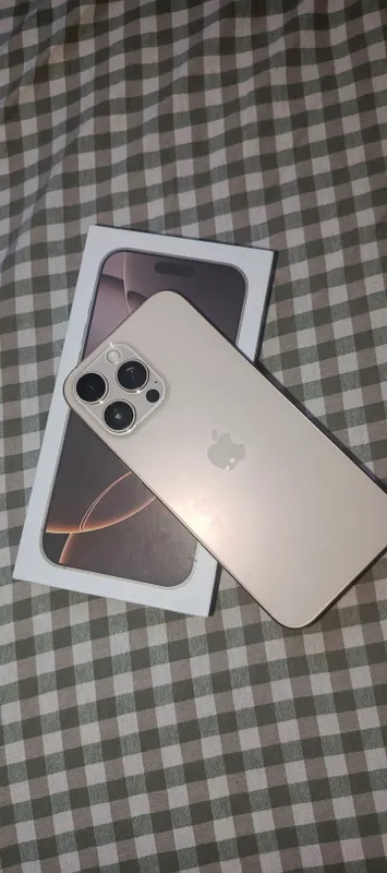 iPhone 16 Pro Max 1 ТБ 4