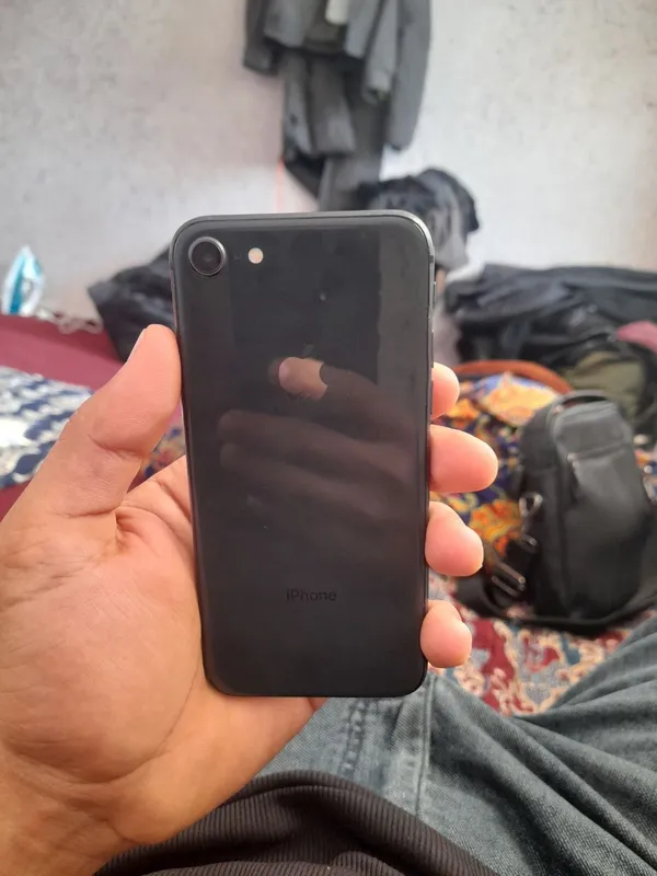 Iphone SE2 1 Iphone SE2 1
