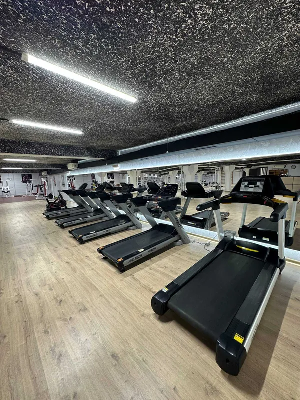 Тренажёрный зал "FITNESS PLANET" — фото 1