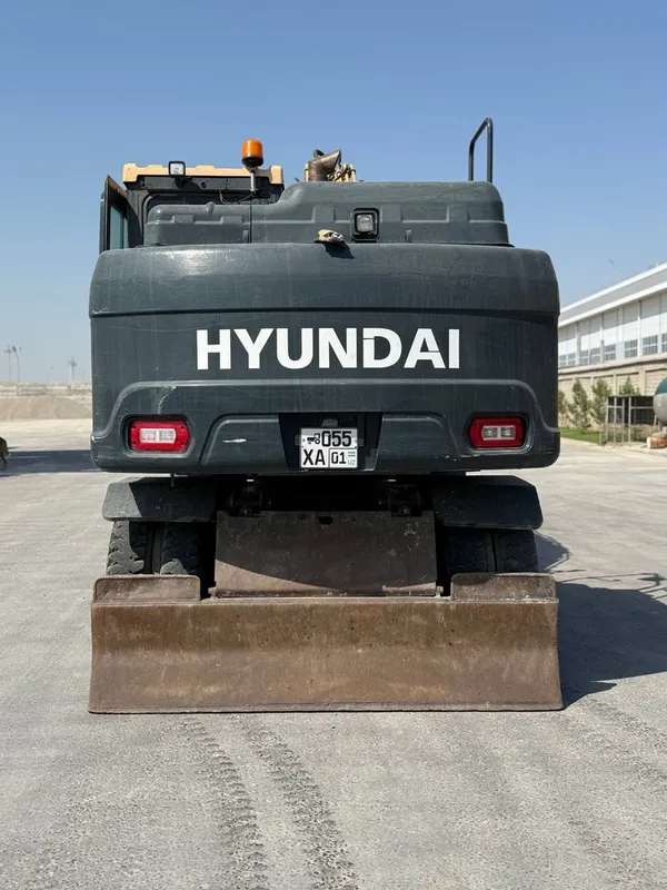 колесный экскаватор Hyundai HW145 4