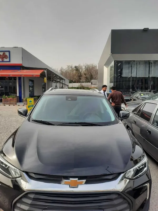 Chevrolet Tracker 2 Premier sotiladi! 2023-yil 1