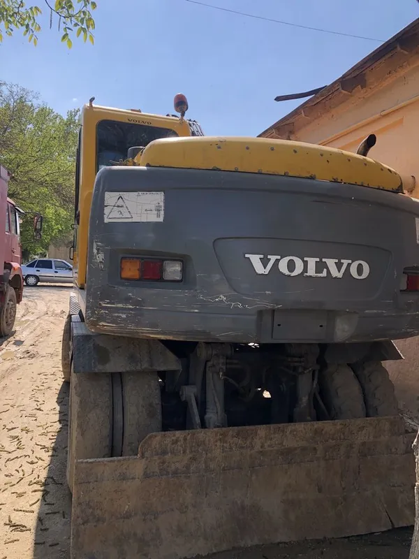 Продается экскаватор Volvo 130 3