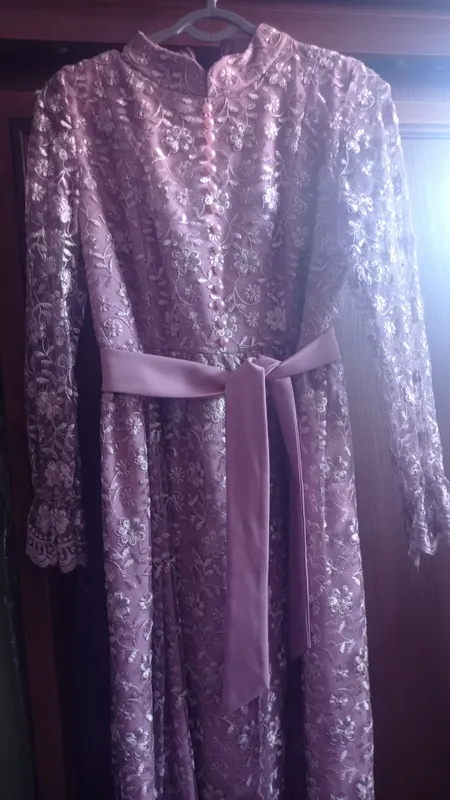 vecherniy koylak sotiladi