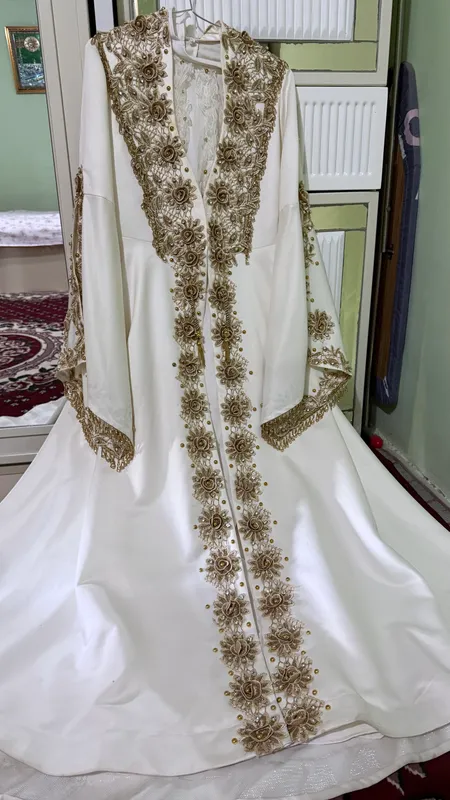 Ayollar kiyimi 1 Ayollar kiyimi 1