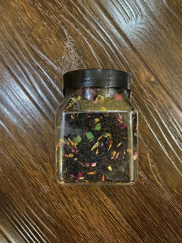 Фруктовый чёрный чай Assalom Tea «Бутоны роз» — фото 1