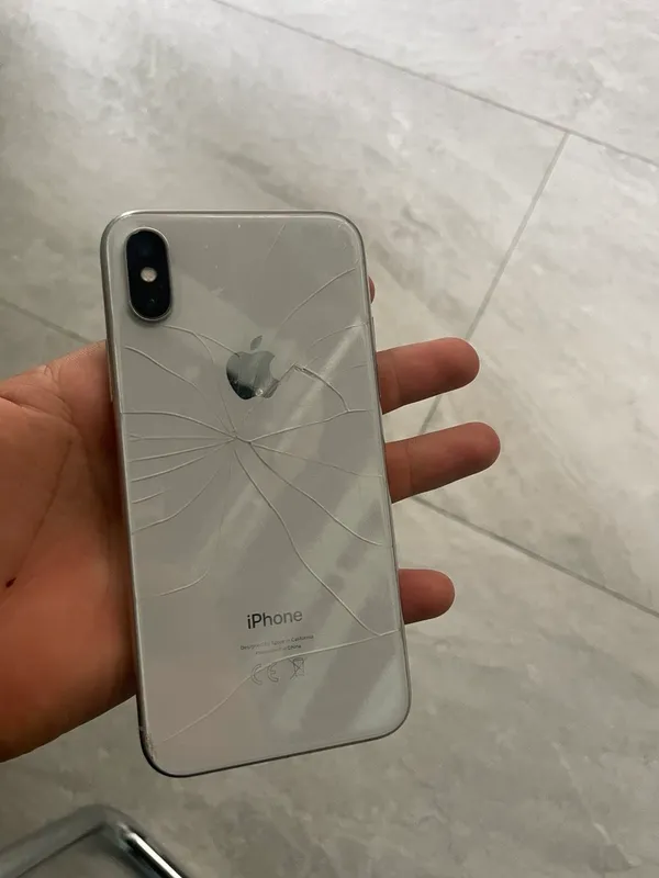 iPhone X 64 talk 100 yomks 1
