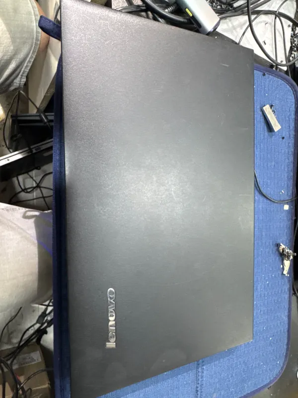 Lenovo B590 sotaman 1 Lenovo B590 sotaman 1