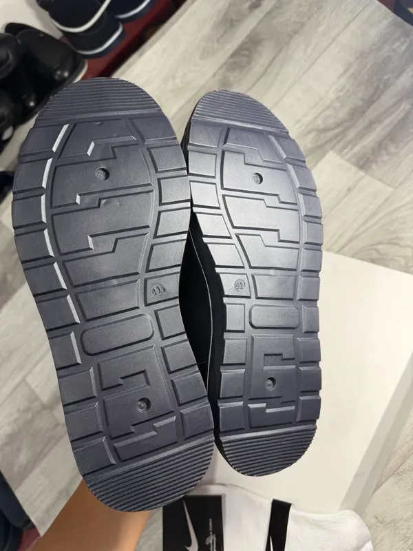 Louis Vuitton Premium Erkaklar Krossovkalari 10 Louis Vuitton Premium Erkaklar Krossovkalari 10
