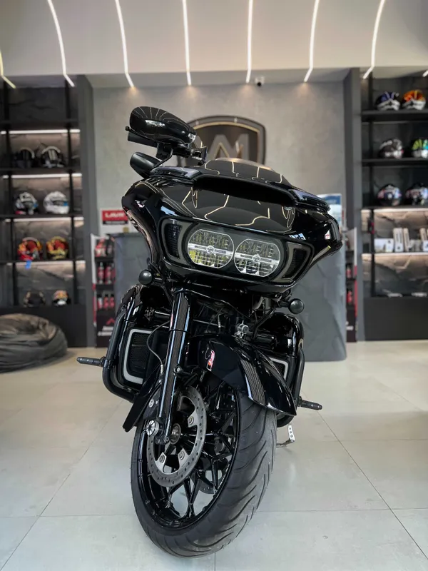 Harley Davidson Road Glide 2021 1