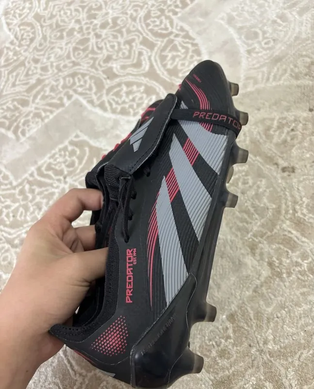 Бутсы Adidas Predator 4 Бутсы Adidas Predator 4