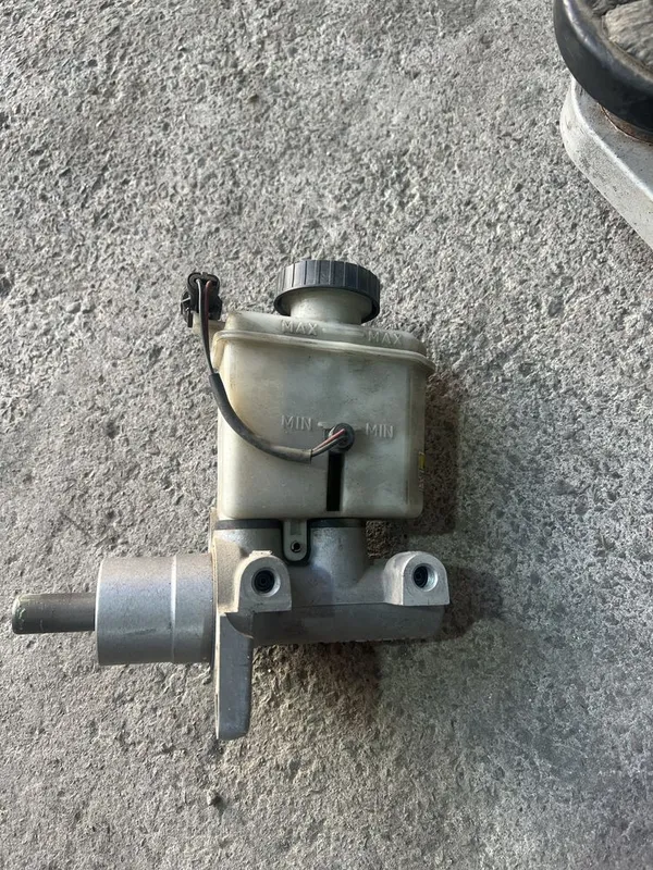 Epika tormoz glavni 2 Epika tormoz glavni 2