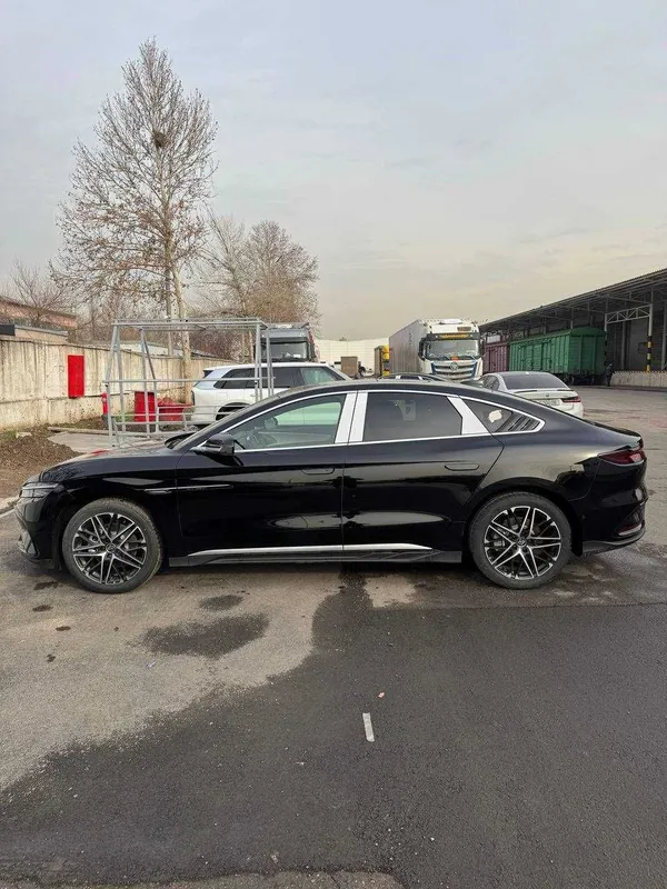 BYD han 605km han
