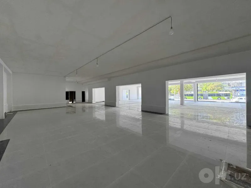 588 m² binoni ijaraga berish yoki sotish, 1-qator 3 588 m² binoni ijaraga berish yoki sotish, 1-qator 3