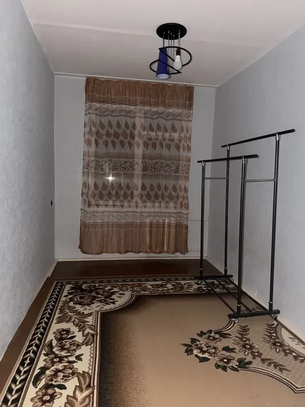 Сдаём в аренду 2-комнатную, 1 этаж 5 Сдаём в аренду 2-комнатную, 1 этаж 5