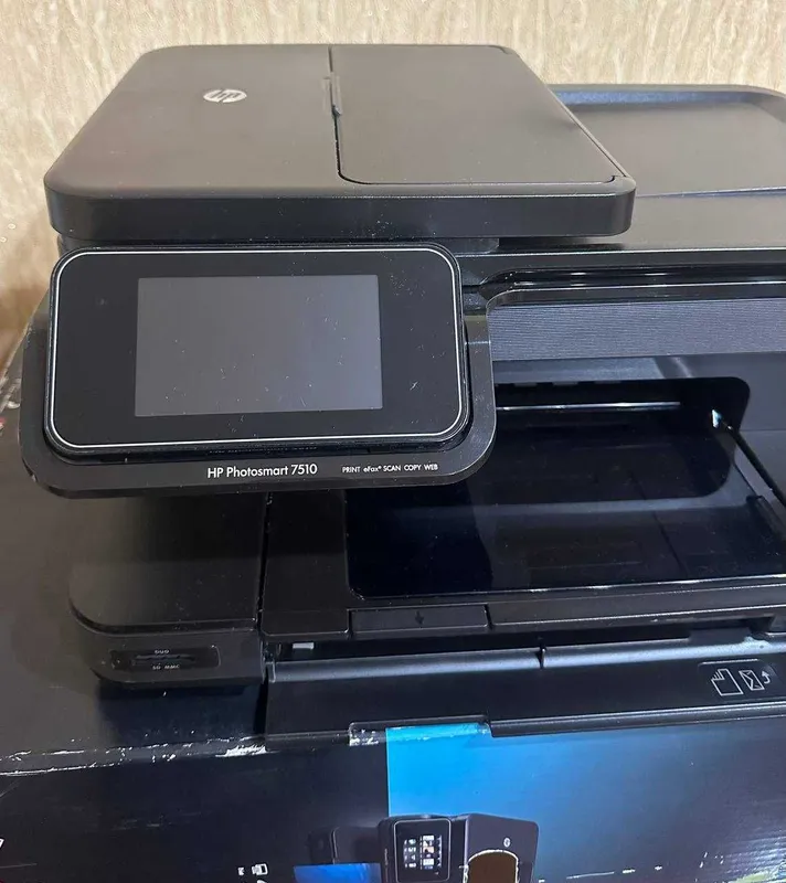 Цветной Принтер в хорошем состоянии. 1 Цветной Принтер в хорошем состоянии. 1