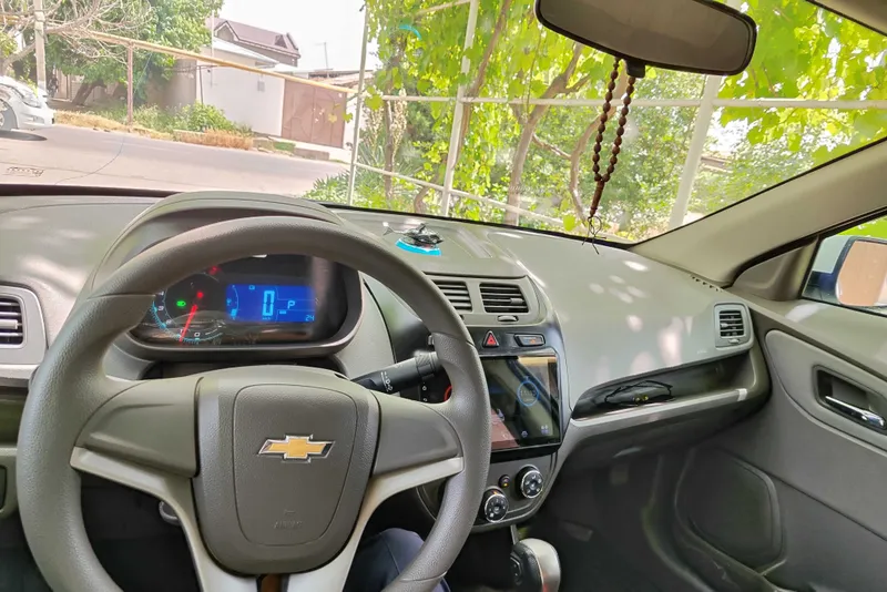 Chevrolet Cobalt 9