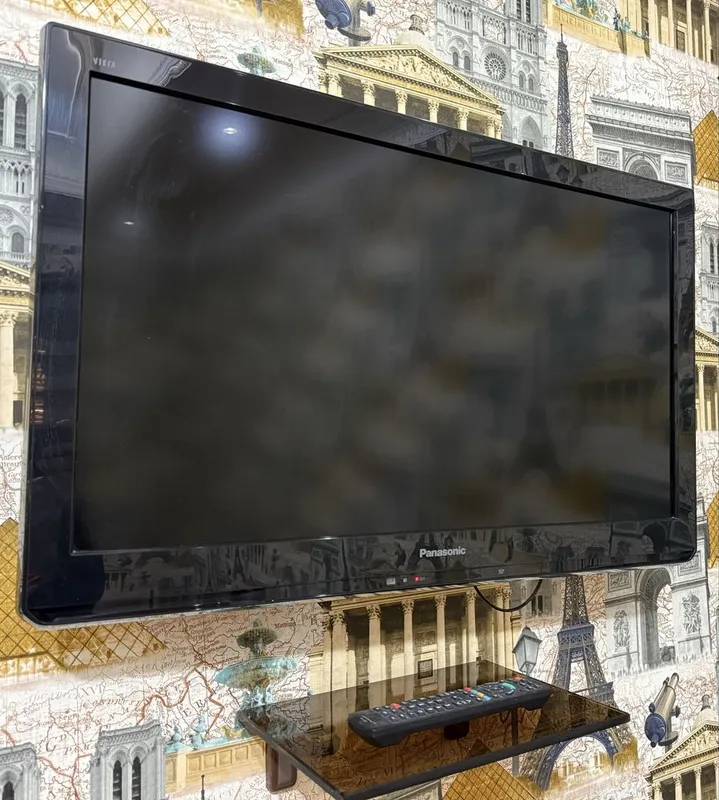Televizor Panasonic 32 xolati juda zor aybi yoq Televizor Panasonic 32 xolati juda zor aybi yoq