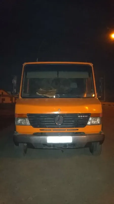 Mercedes Vario 814 d isuzu isuzi 12ming $