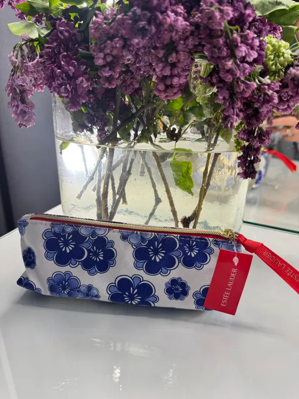 Косметичка с наполнением от Estée Lauder 3 Косметичка с наполнением от Estée Lauder 3