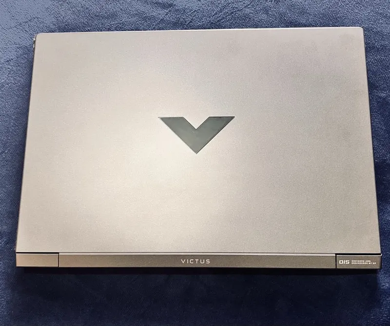 HP VICTUS Ideal holatda 10/10 Universal Notebook — фото 1