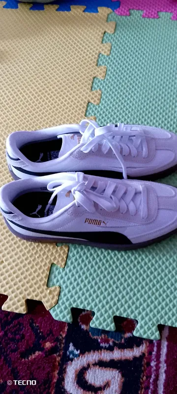 Кроссовки Puma, состояние новое, есть небольшое повреждение, размеры 37–38 4 Кроссовки Puma, состояние новое, есть небольшое повреждение, размеры 37–38 4
