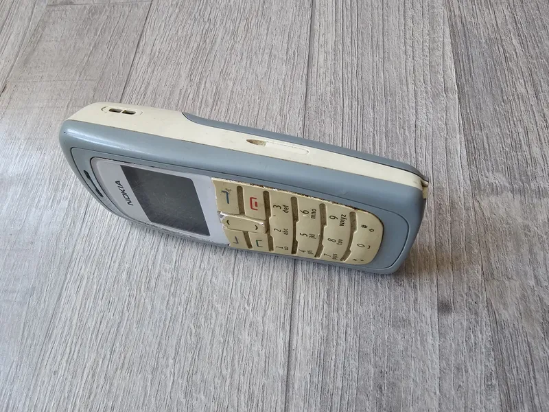 Nokia 2112 legenda — фото 3