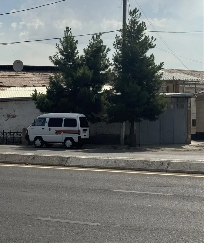 Uy sotiladi, Nurafshon ko’chada. Biznes uchun 1