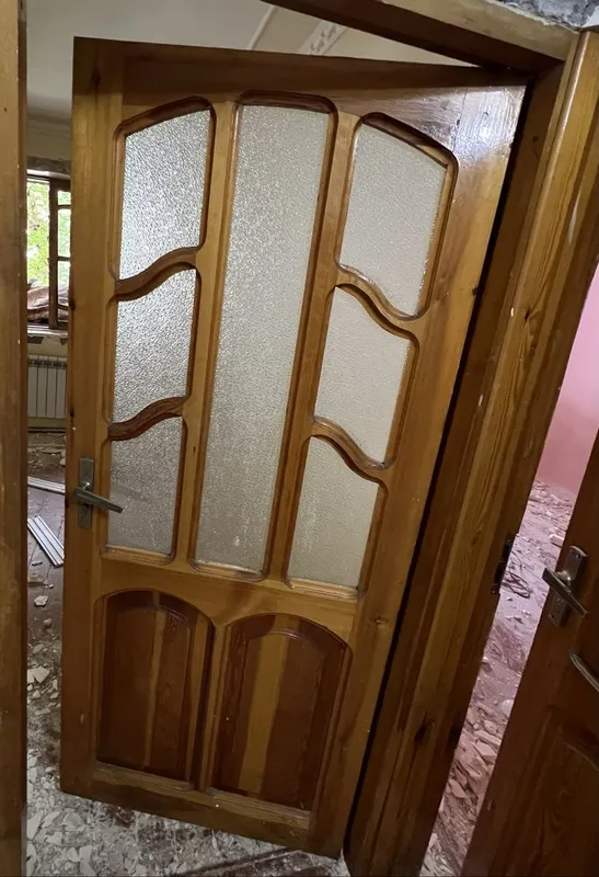 Yogoch eshik derazalar sotiladi b/u xolati yaxshi 6