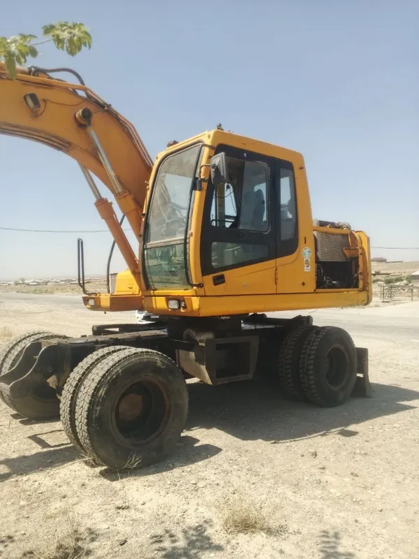 Hyundai ekskavator sotiladi HYUNDAI SOTILADI SIROCHNI 2007 YILI 1