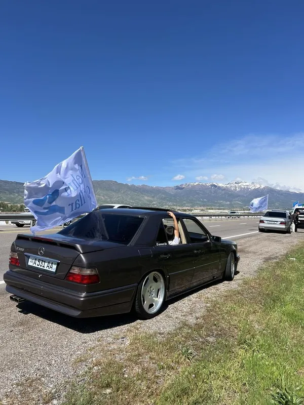 Mercedes benz W124 E320 sotiladi — фото 1