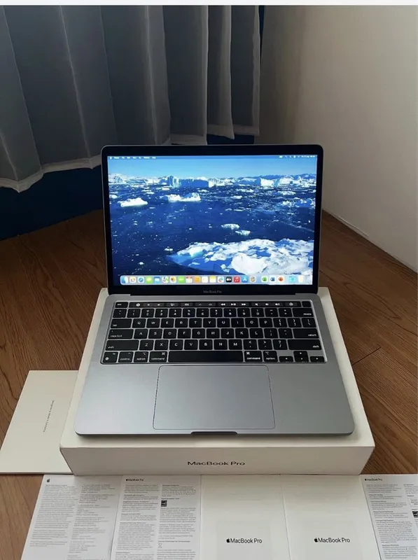 Macbook M1 pro 13,3dyum+magic 3 2 Macbook M1 pro 13,3dyum+magic 3 2