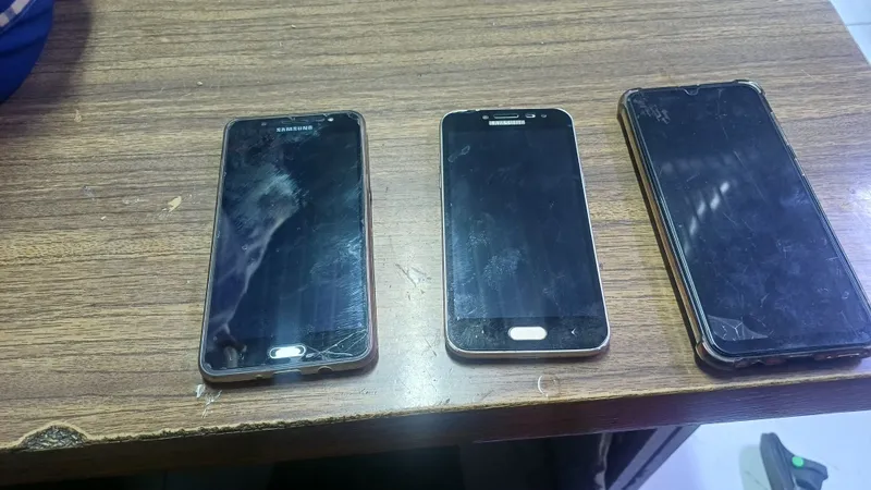 Telefonlar sotiladi 1