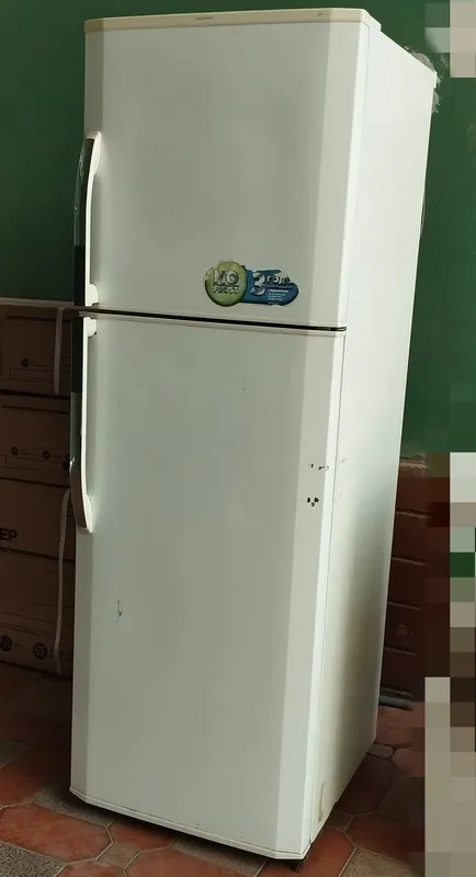 Haier холодильник сотилади.