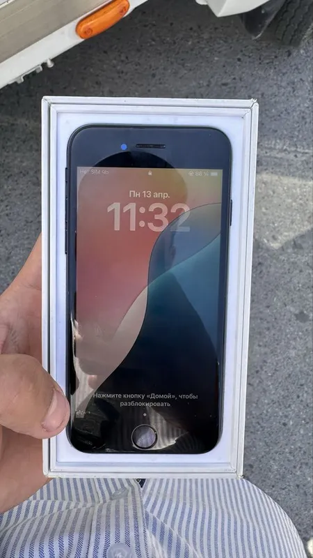 Iphone se 2020 64gb ideal hamma joyi ishlidi — фото 1