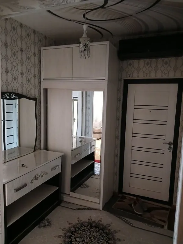 3 xonali shinamgina kvartira oilaga ijaraga beriladi,