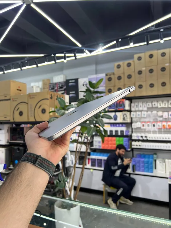 MacBook Pro 13 inch M1 5