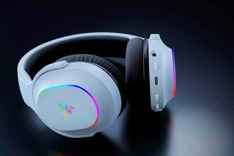 Наушники Razer Barracuda X Chroma — фото 2