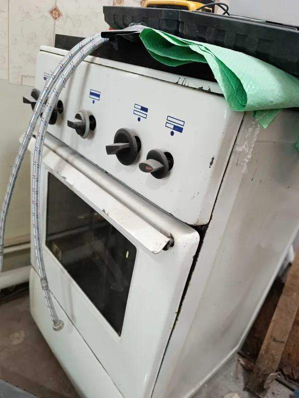 Продаётся газовая плита срочно 3