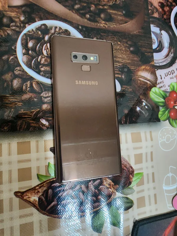 samsung not 9 128 ga 6 karobkasi bor holati yaxshi 2