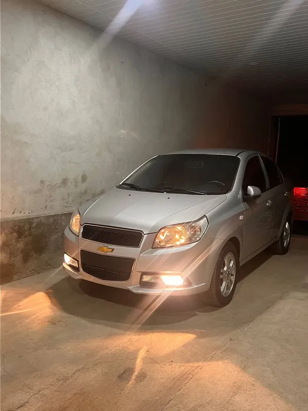 Nexia 3 avtomat sotiladi