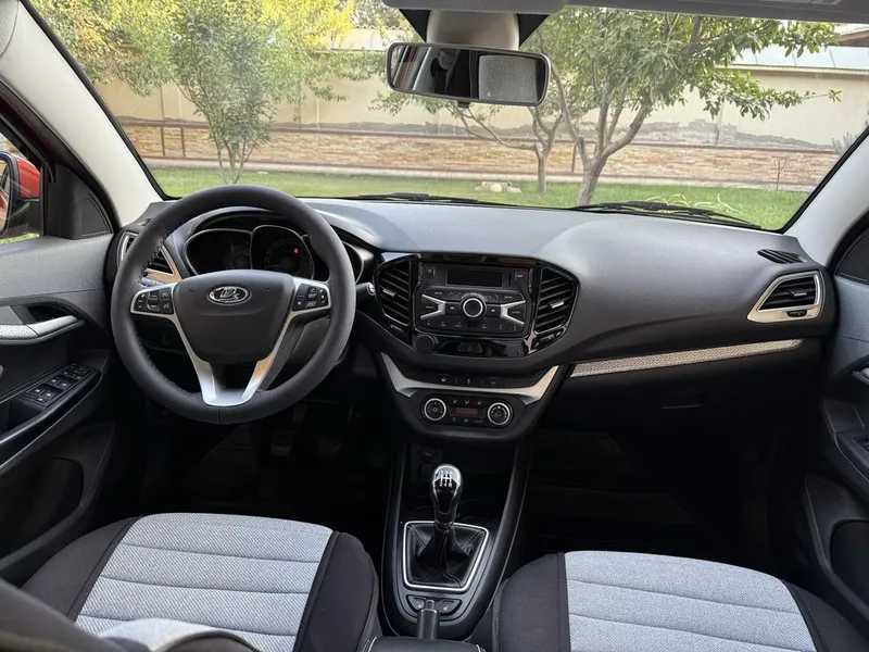 Lada Vesta Sedan Cross 1.6 4 Lada Vesta Sedan Cross 1.6 4