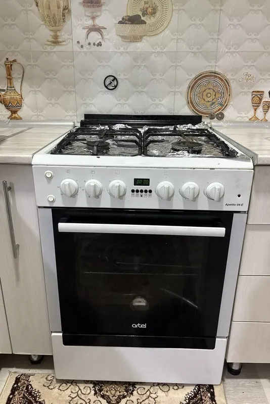 Продаётся газовая плита 60×60 Artel 1 Продаётся газовая плита 60×60 Artel 1