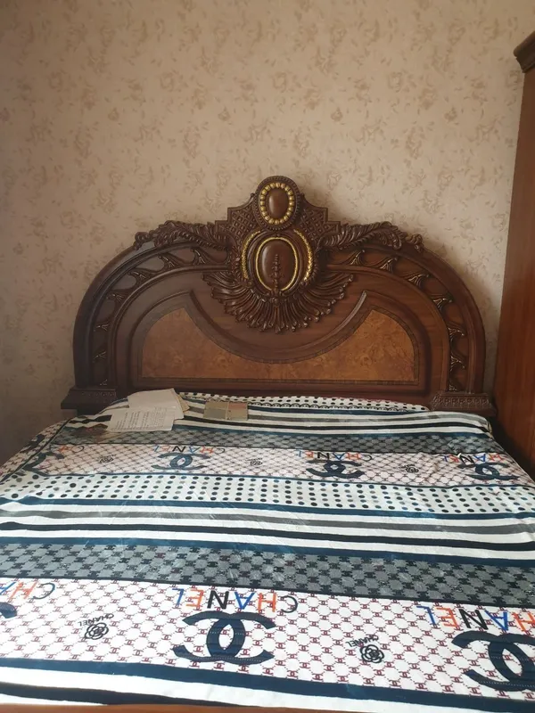 Спальни гарнитур сотилади