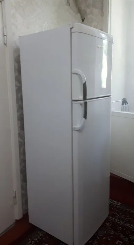 Холодильник "Beko" в хорошем состоянии. 2