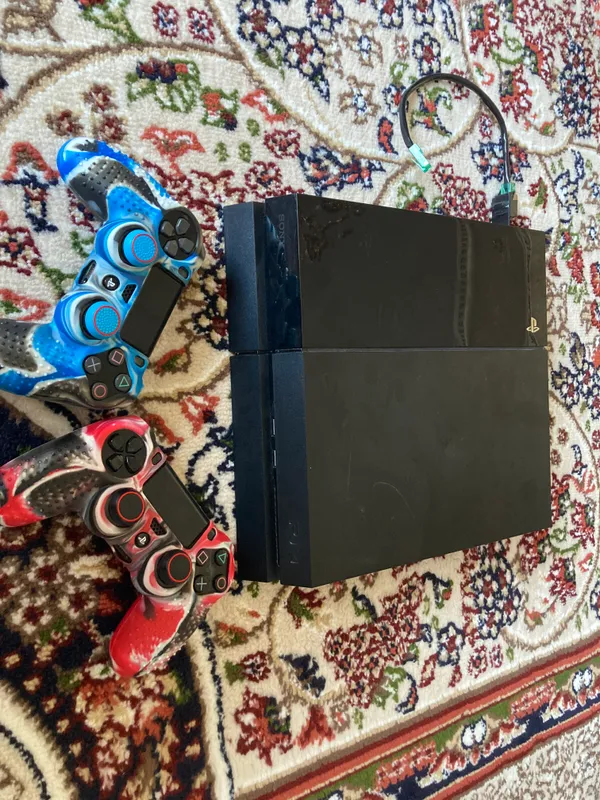 PlayStation 4. 11.00 GoldHen+2 ta joystick — фото 2