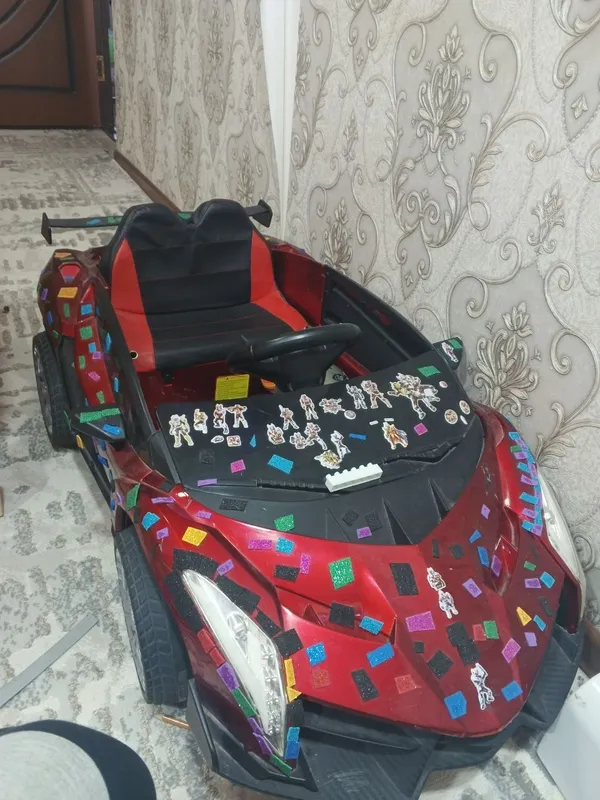 Продается детская электромашинка.